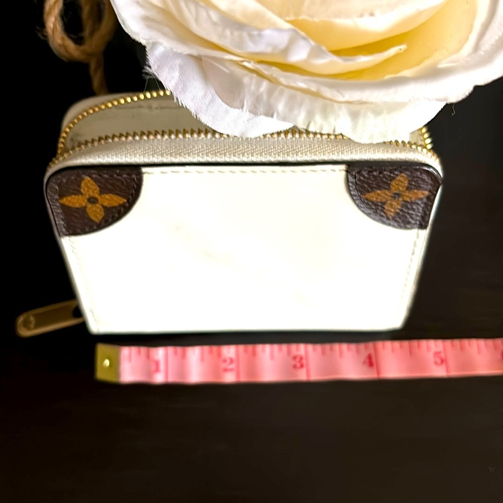 💎♦️Louis Vuitton limited edition compact wallet excellent used condition - Picture 6 of 11